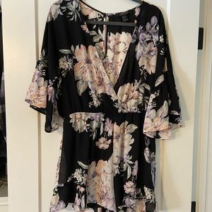 Forever21 Floral Flowy Romper